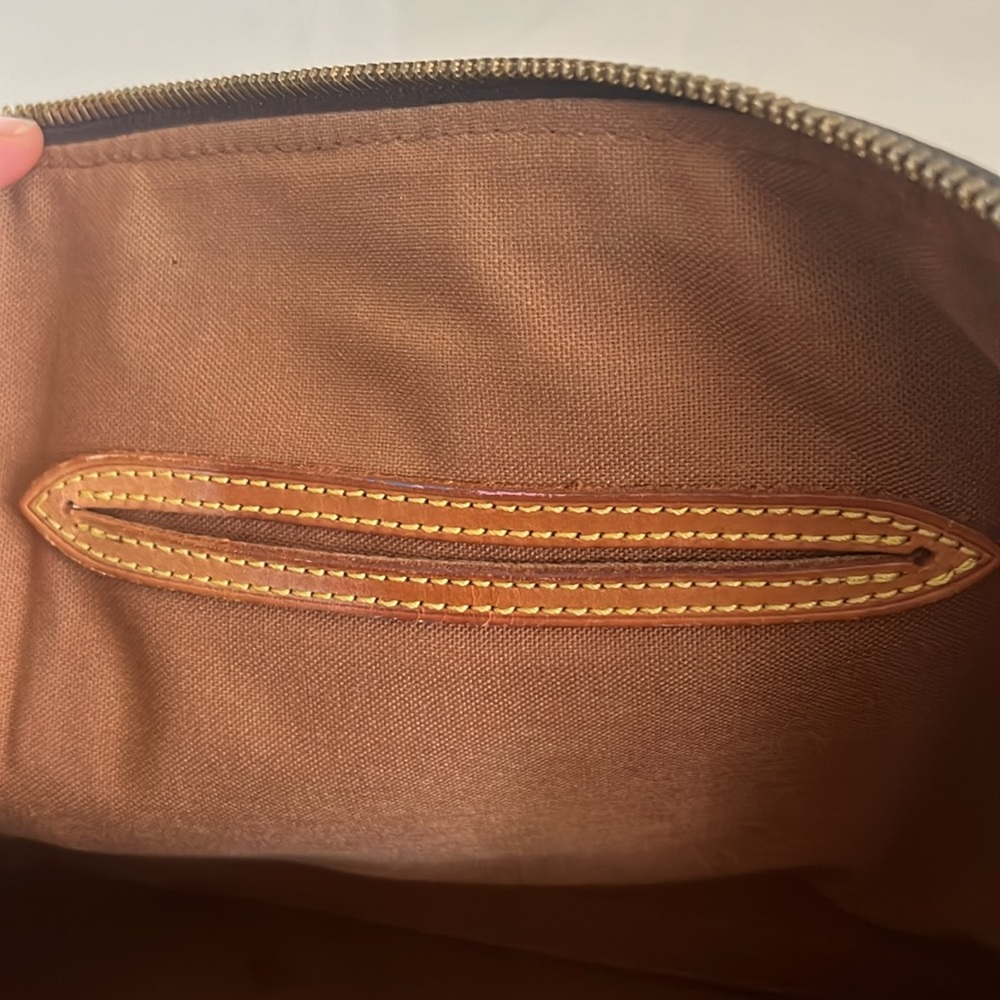 Louis Vuitton Brown Monogram Handbag - Picture 13 of 16